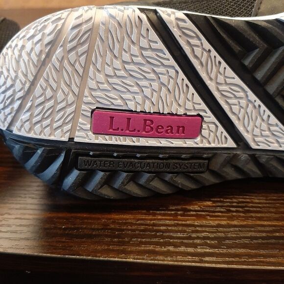 LL Bean 9.5 Athletic Womens Sport Shoe NWOT - Picture 6 of 9